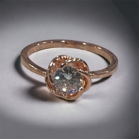 14k Rose Gold Plated Inset Flower Engagement Ring Size6 - Picture 3 of 7